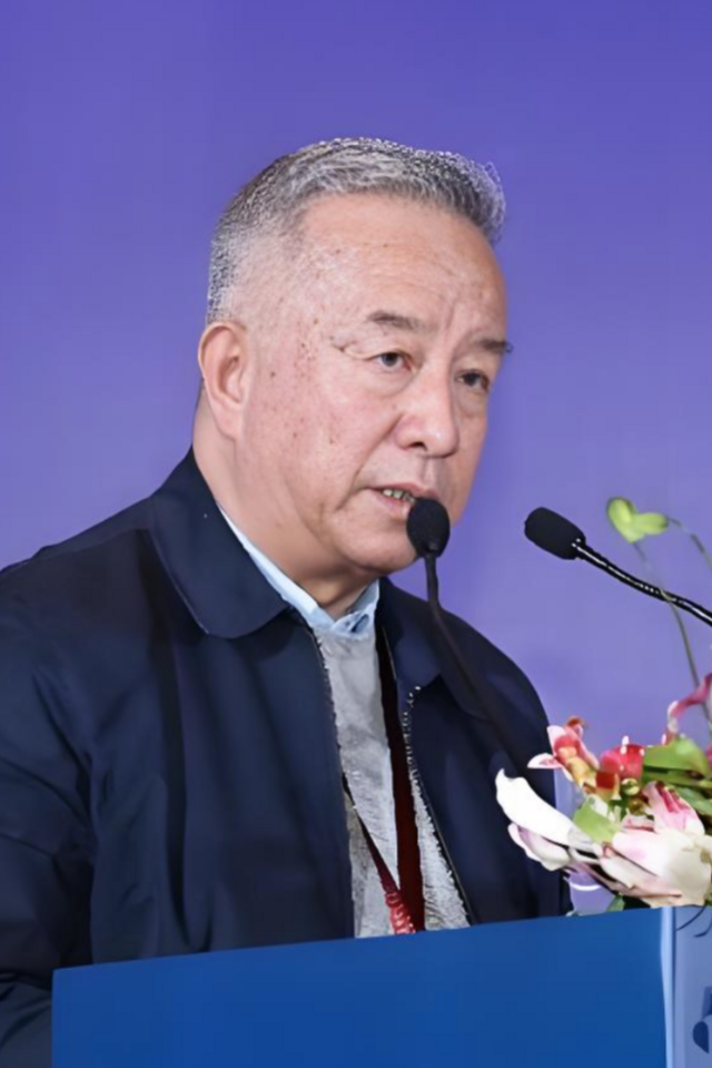 彭常新